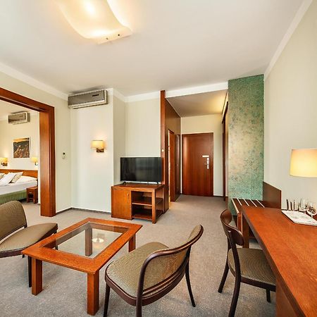 Wellness Hotel Happy Star 흐나니체 외부 사진