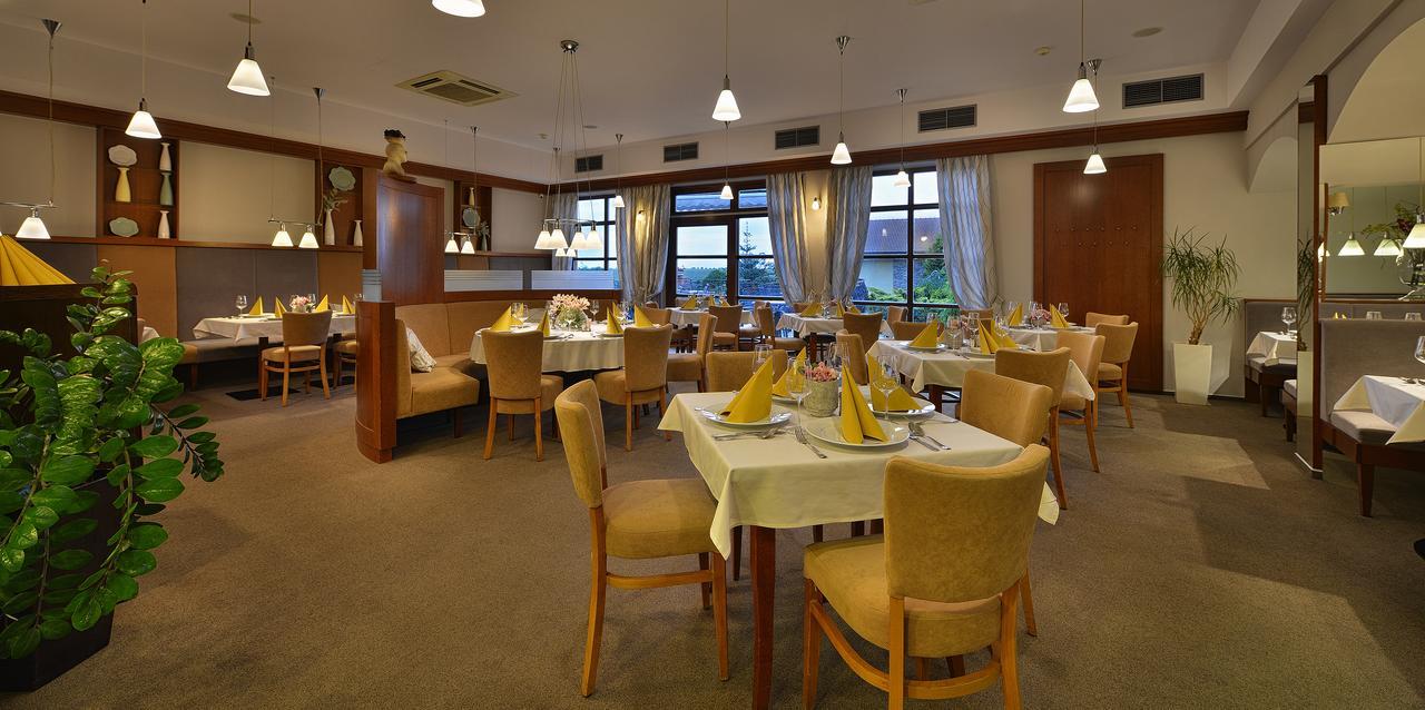 Wellness Hotel Happy Star 흐나니체 외부 사진